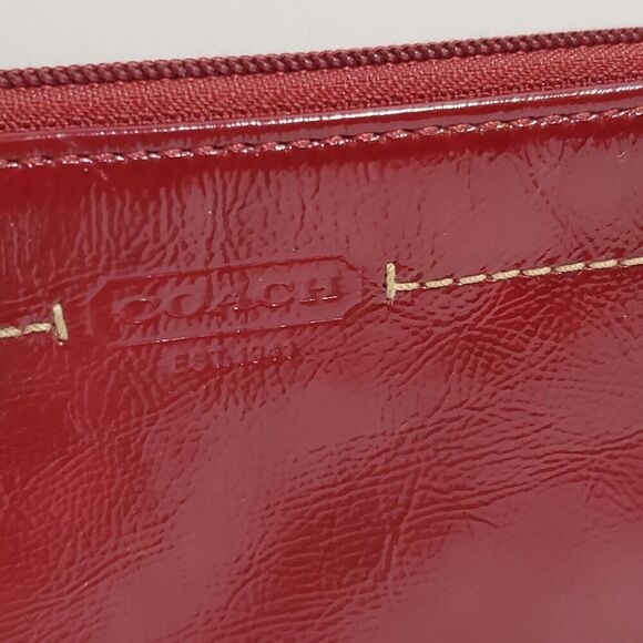 Coach Patent Leather Zip Top Wristlet Wallet Pouch Burgundy Red Color Bronze Hdw - Picture 3 of 8